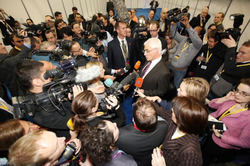Alistair Darling swamped by media at G20 Summit