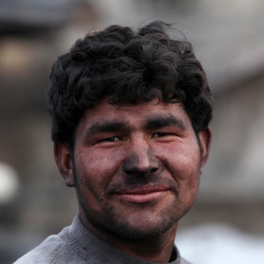 Kaqung Village coal trader